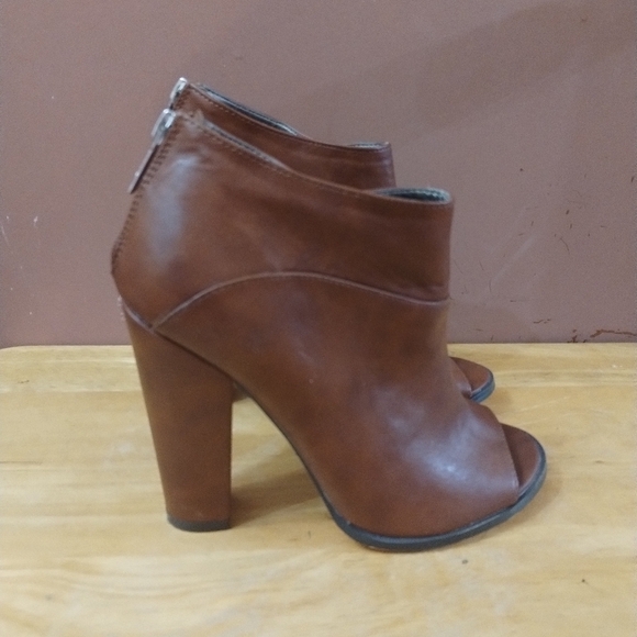 Michael Antonio Shoes - Michael Antonio women's size 6.5 brown open toe heeled boots shoes